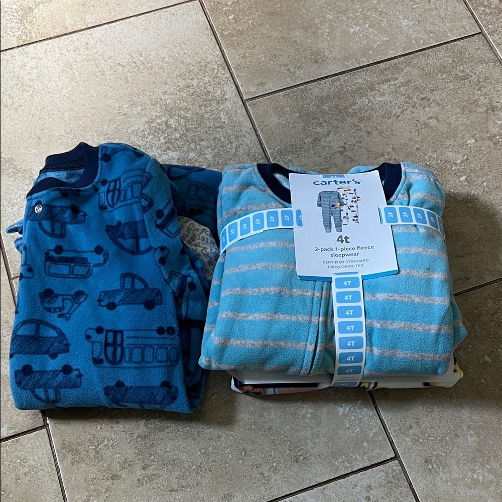 Carter’s pjs